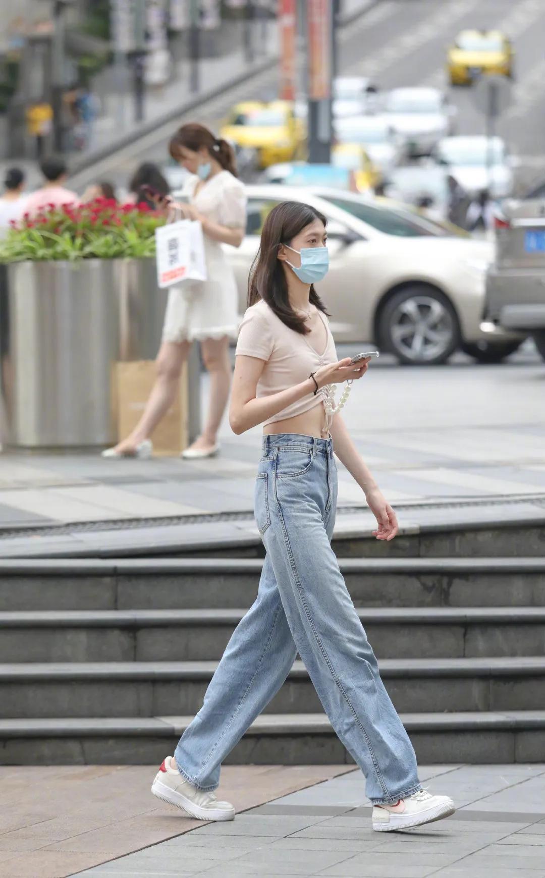 智领山城新纪元，重庆前沿科技赋能智能生活